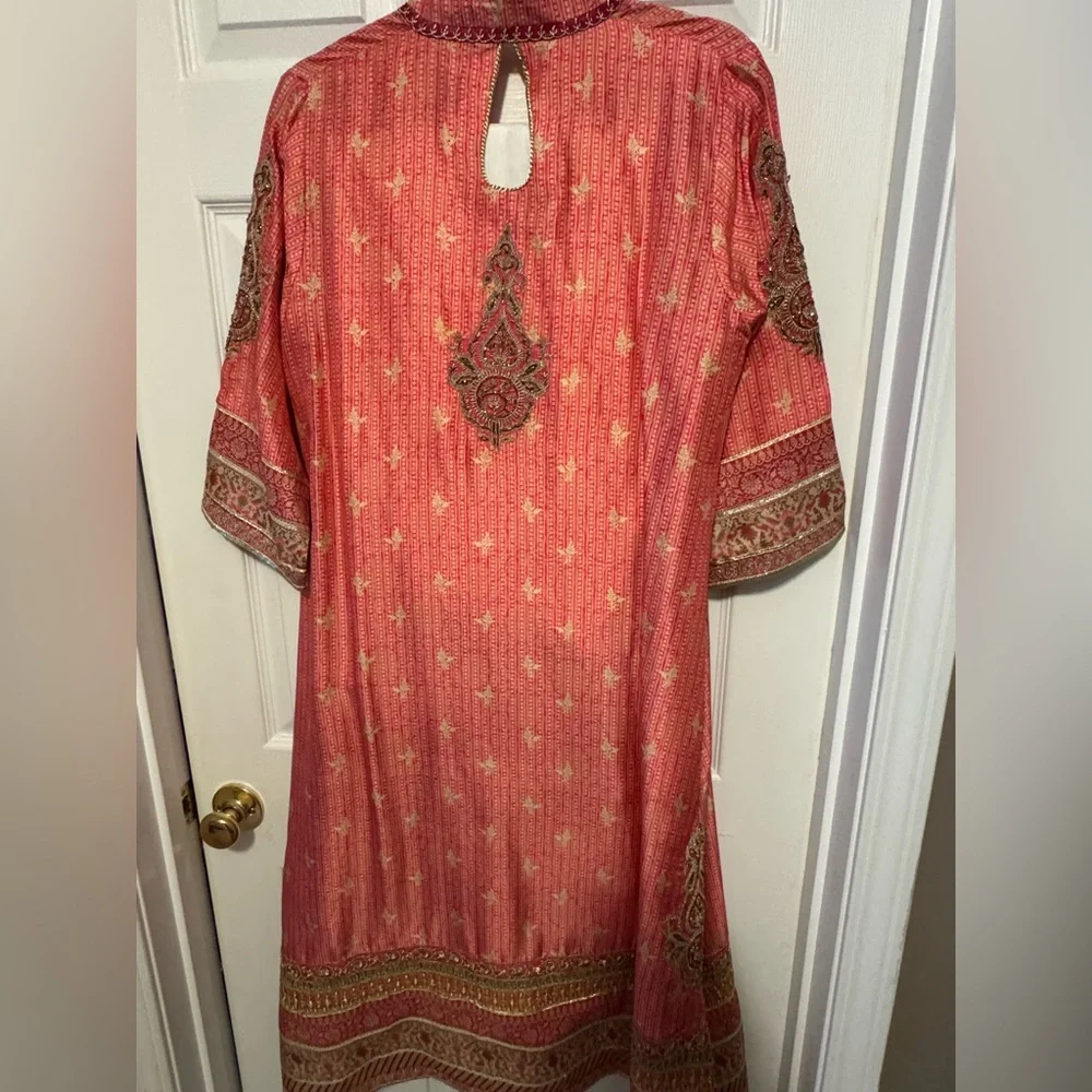 Pakistani/Indian designer wear - Picture 5 of 14